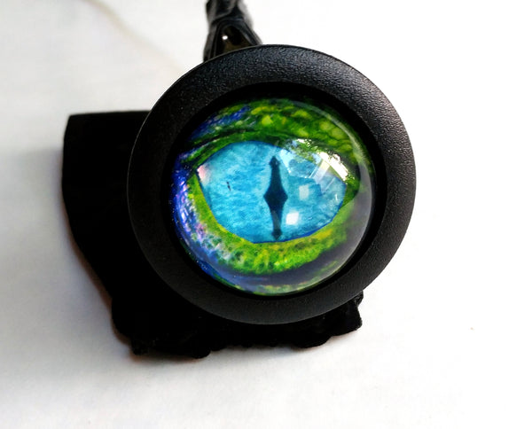 GIANT LIZARD EYE START BUTTON