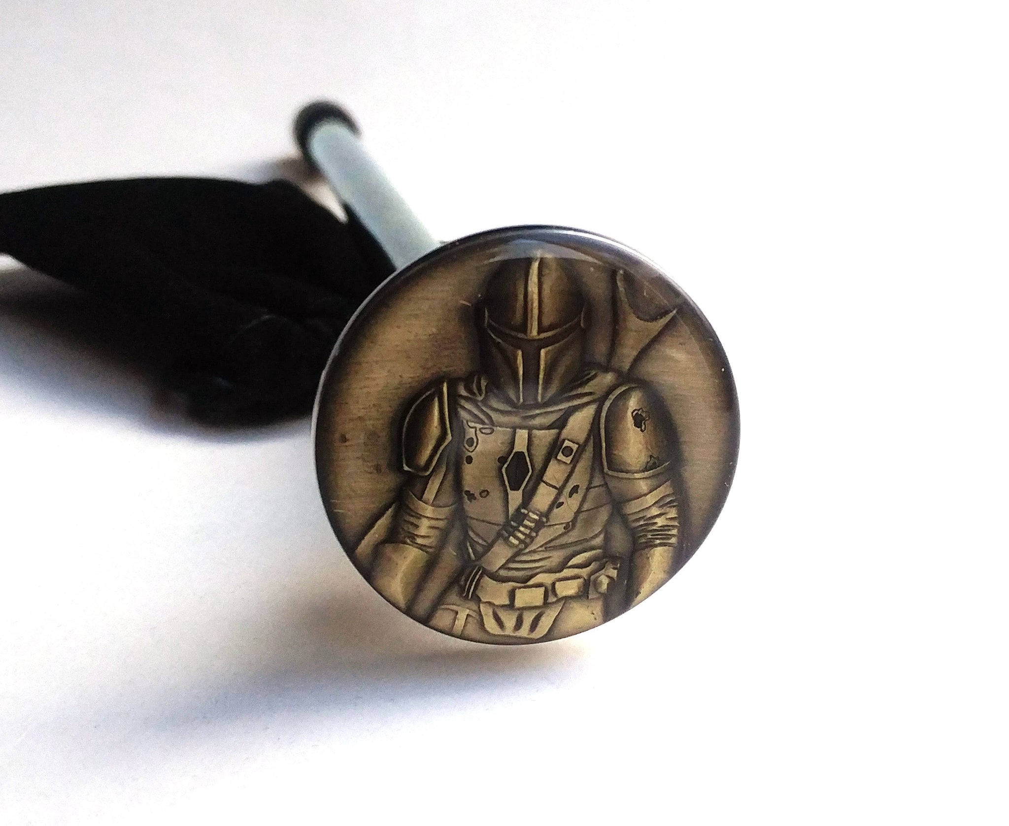 STAR WARS MANDALORIAN BRONZE COIN SHOOTER ROD